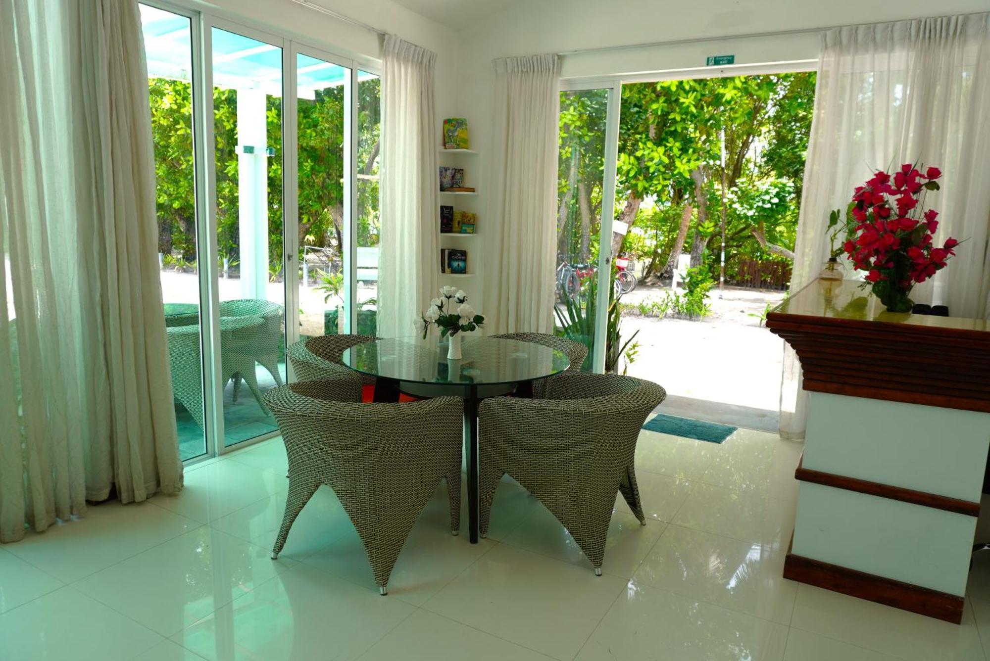 Отель Tme Retreats Dhigurah Дигура Экстерьер фото